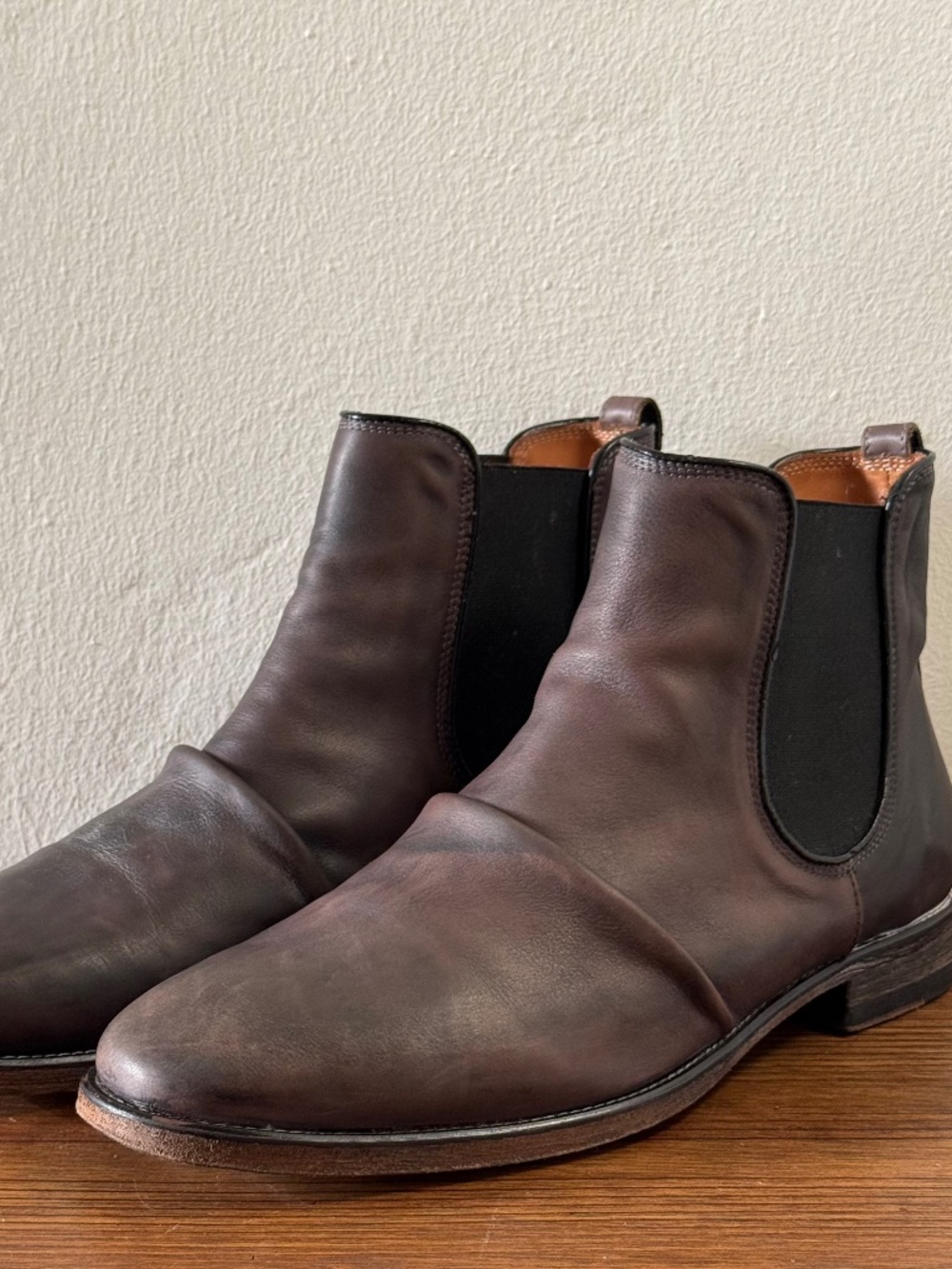 John Varvatos Folded Leather Chelsea Boots Men's Size 11 Brown Distressed Ankle